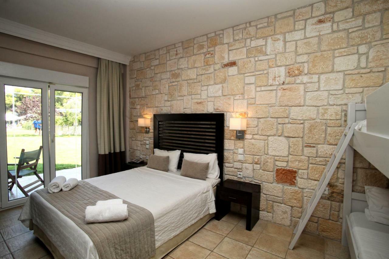 Hotel Nostos 2*