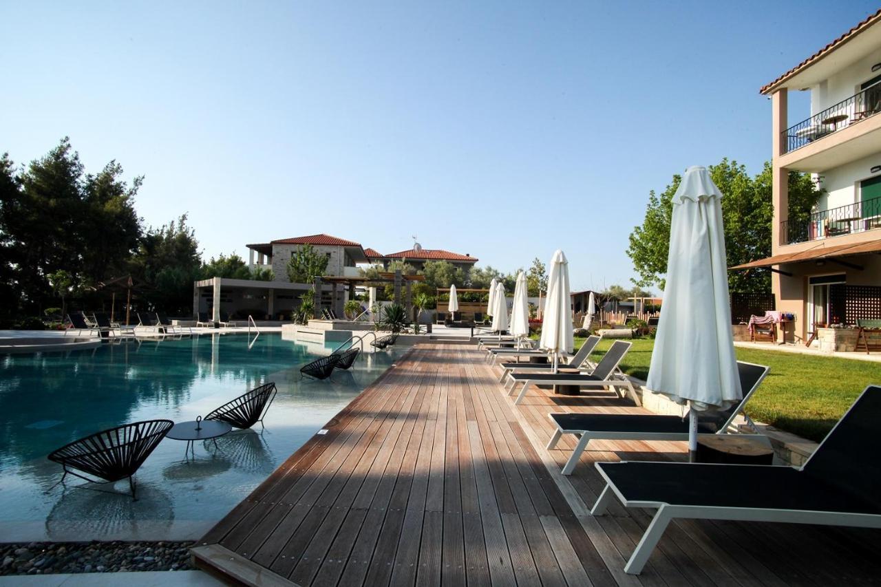 Nostos Hotel 2*